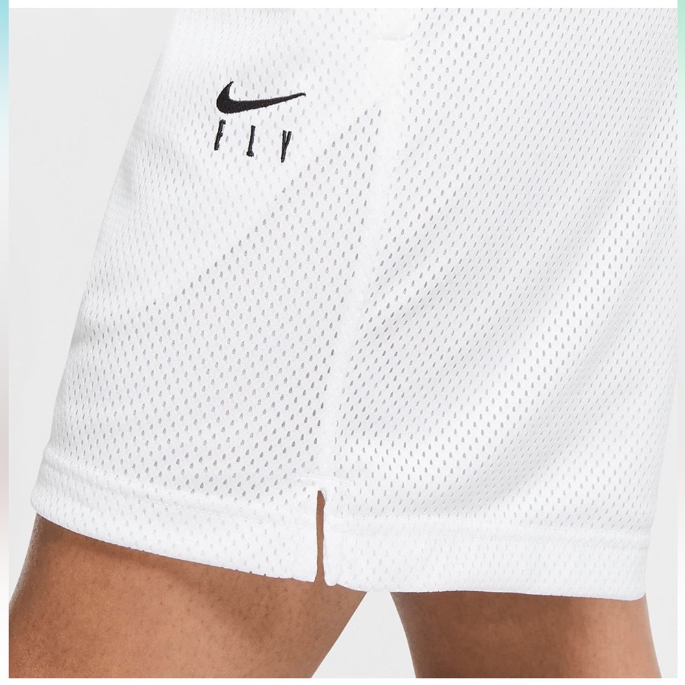 Nike Swoosh Fly Essential Women's Basketball Shorts - Picture 4 of 8